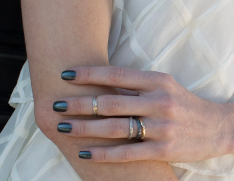 Gold ridge stack rings