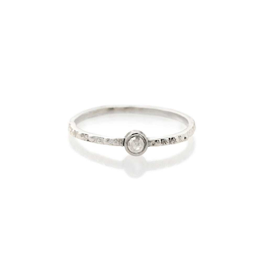 Single rough diamond urch band
